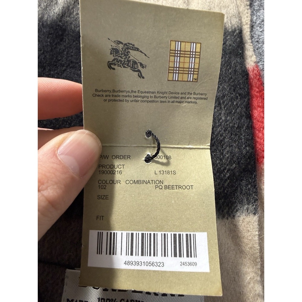 Burberry Cashmere Scarf Beige Check Pattern Half‎ Mega Fringe NWT 12.5x33 - Picture 3 of 7